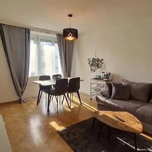 Schoene 2,5 Mit Balkon Und Parkplatz Graz